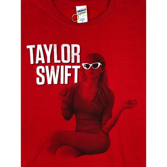 Taylor Swift Shirt Womens Small Red Tour 2012 Era - Picture 4 of 6